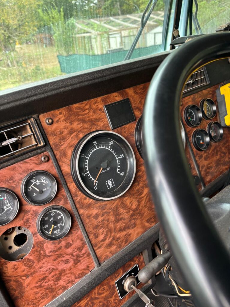 PHOTO-2025-10-12-09-10-12-2