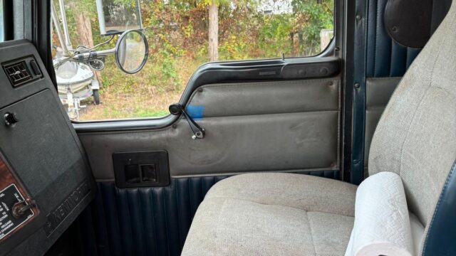 PHOTO-2025-10-12-09-10-12-3