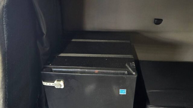 photo_5372859222800332845_y